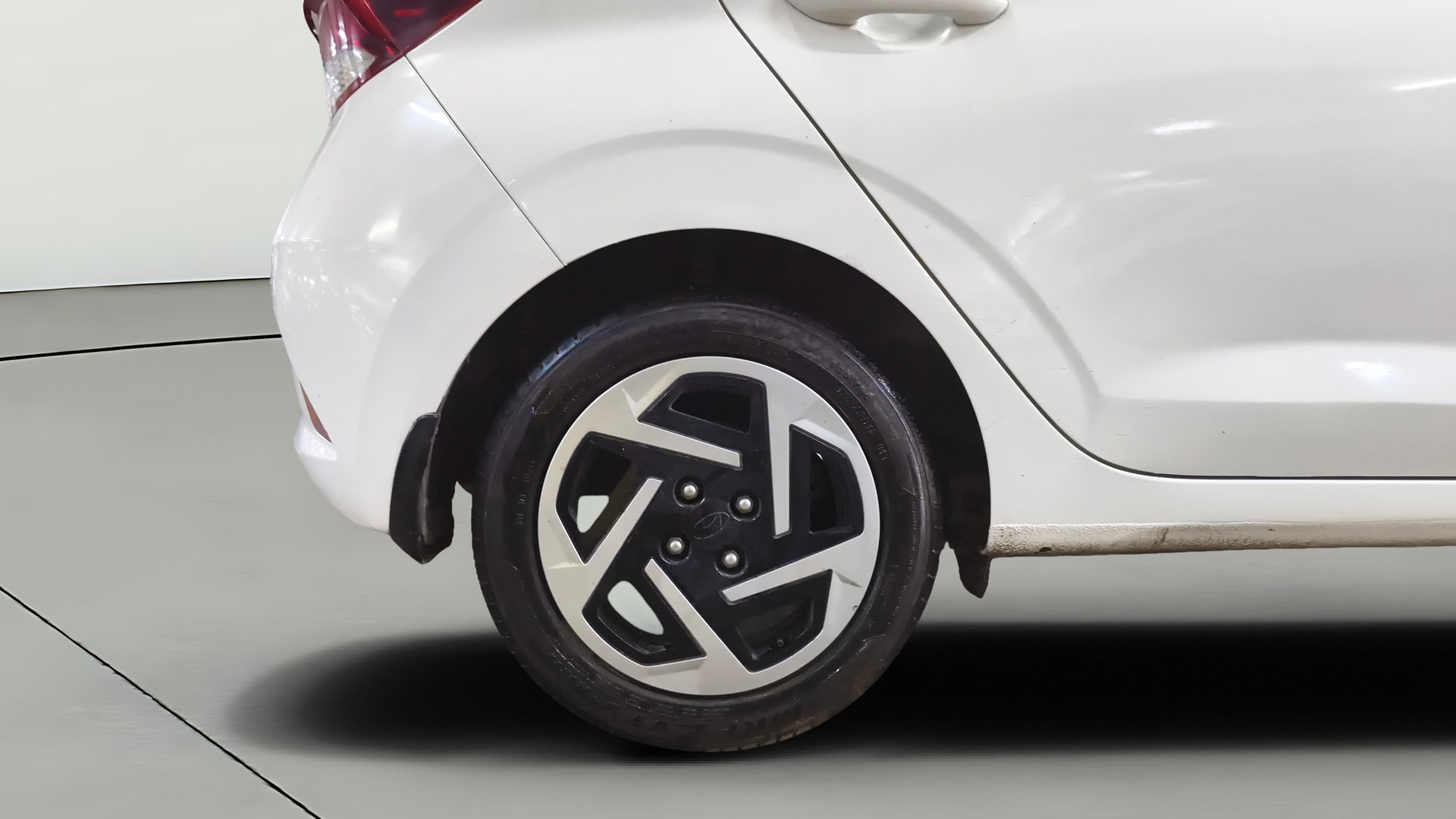 View 2023 Hyundai Grand i10 Nios Sportz Petrol AMT Image 25 Used 2023 Hyundai Grand i10 Nios Sportz Petrol AMT Image 25