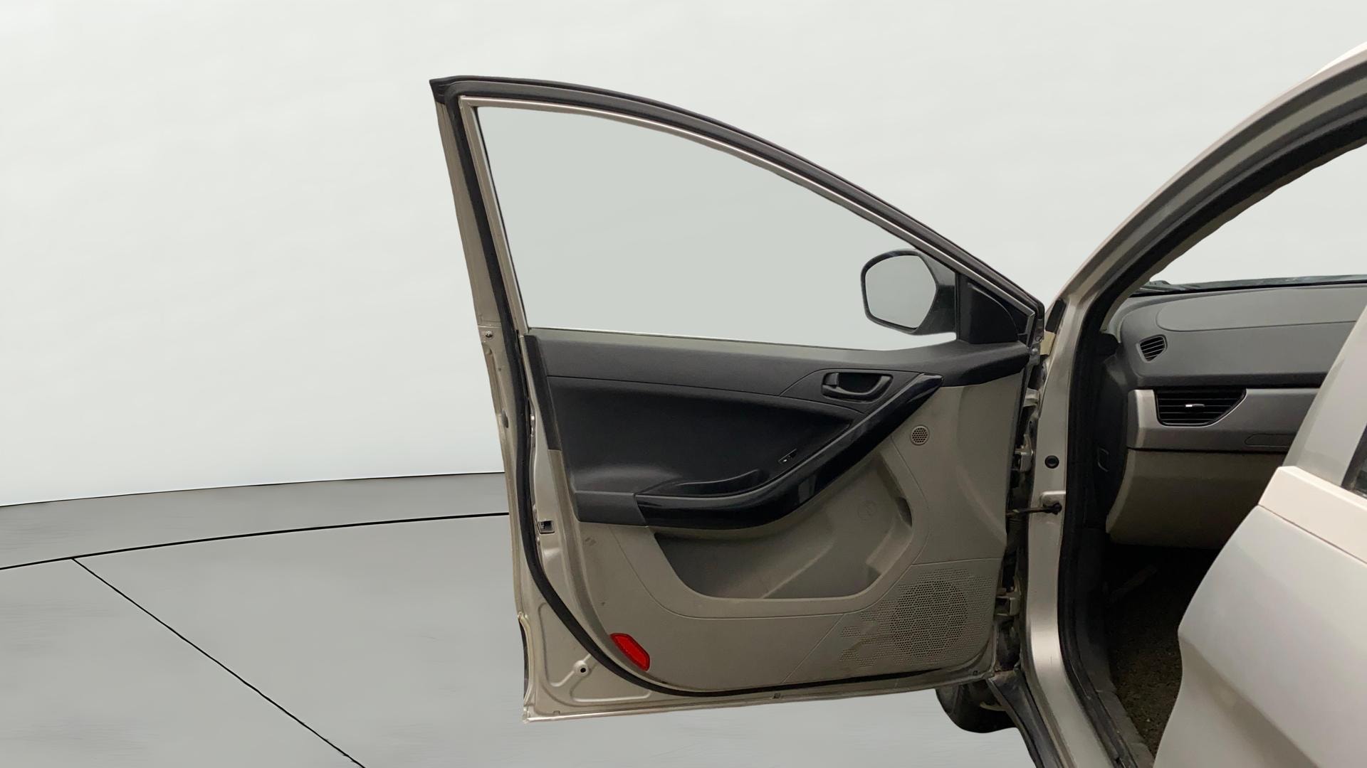 View 2018 Tata Nexon Revotron XM Image 30 Used 2018 Tata Nexon Revotron XM Image 30