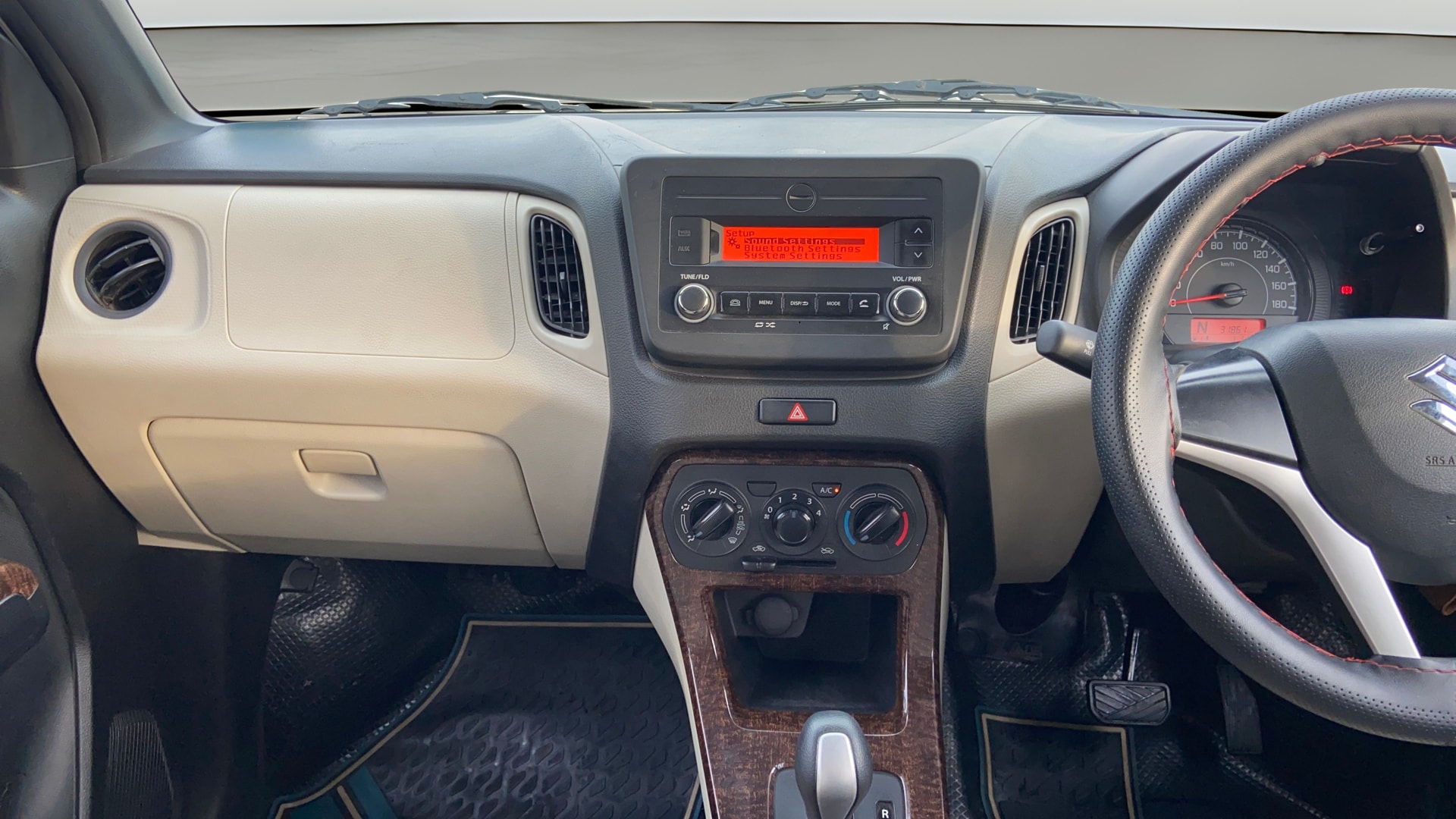 View 2020 Maruti Suzuki 1000 Base Variant Image 17 Used 2020 Maruti Suzuki 1000 Base Variant Image 17