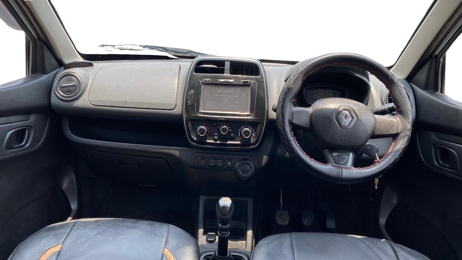 View 2017 Renault Kwid RXT 1.0 Image 15 Used 2017 Renault Kwid RXT 1.0 Image 15