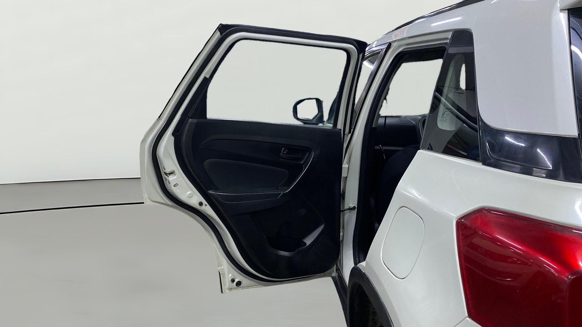 View 2020 Maruti Suzuki 1000 Base Variant Image 15 Used 2020 Maruti Suzuki 1000 Base Variant Image 15