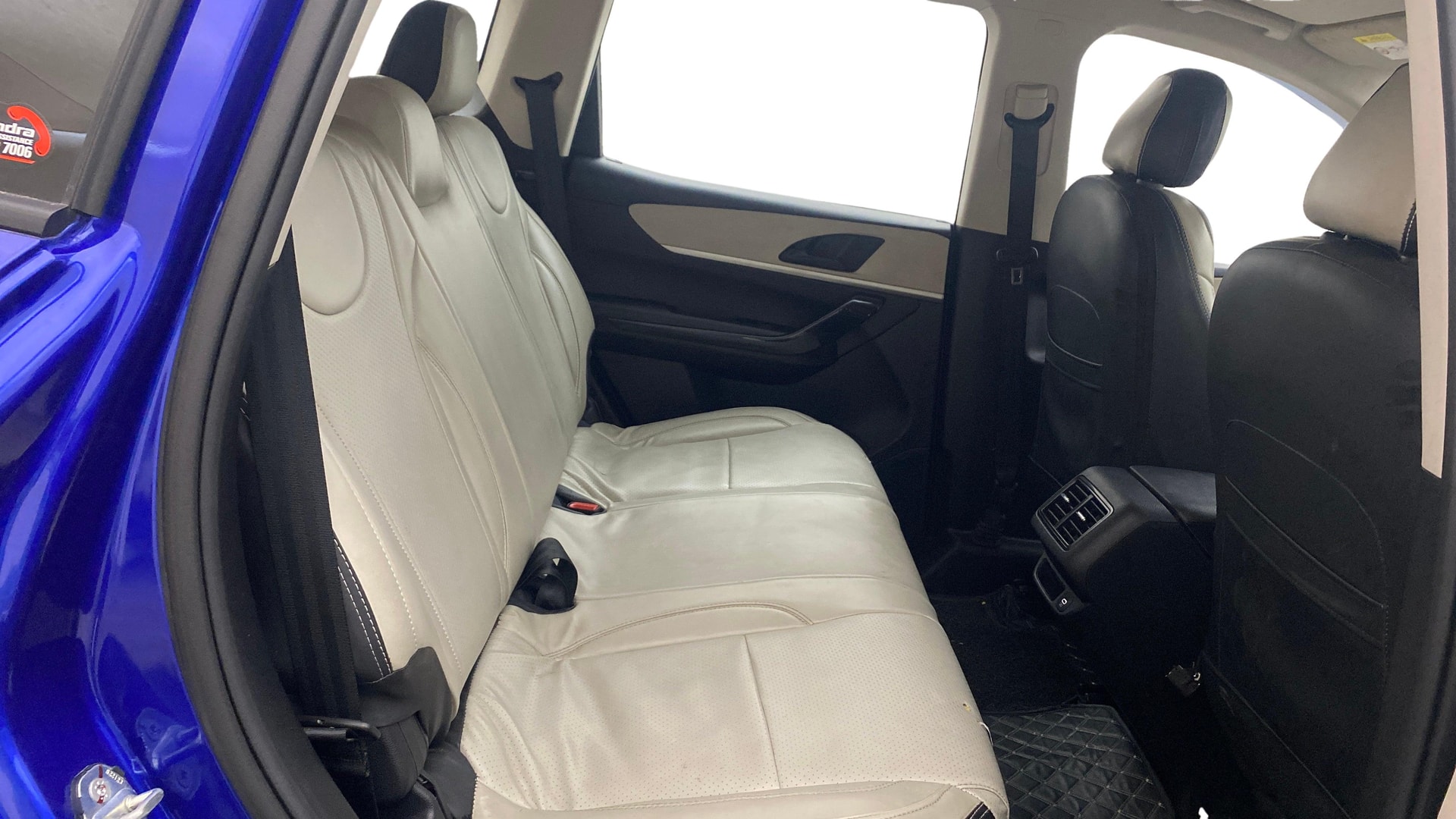 Used 2023 Mahindra XUV700 Used 2023 Mahindra XUV700