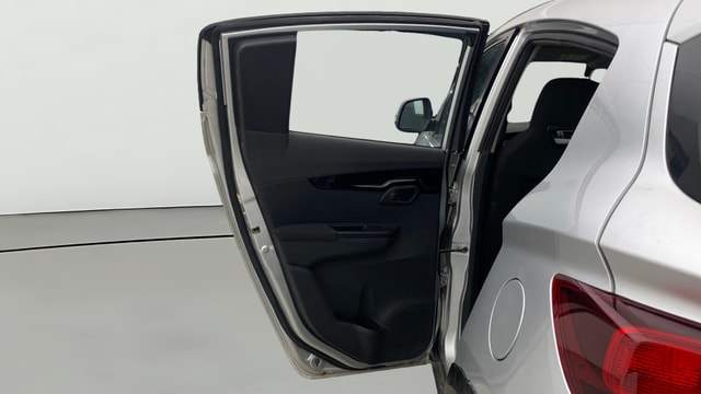 View Mahindra KUV100 Image 22 Used Mahindra KUV100 Image 22