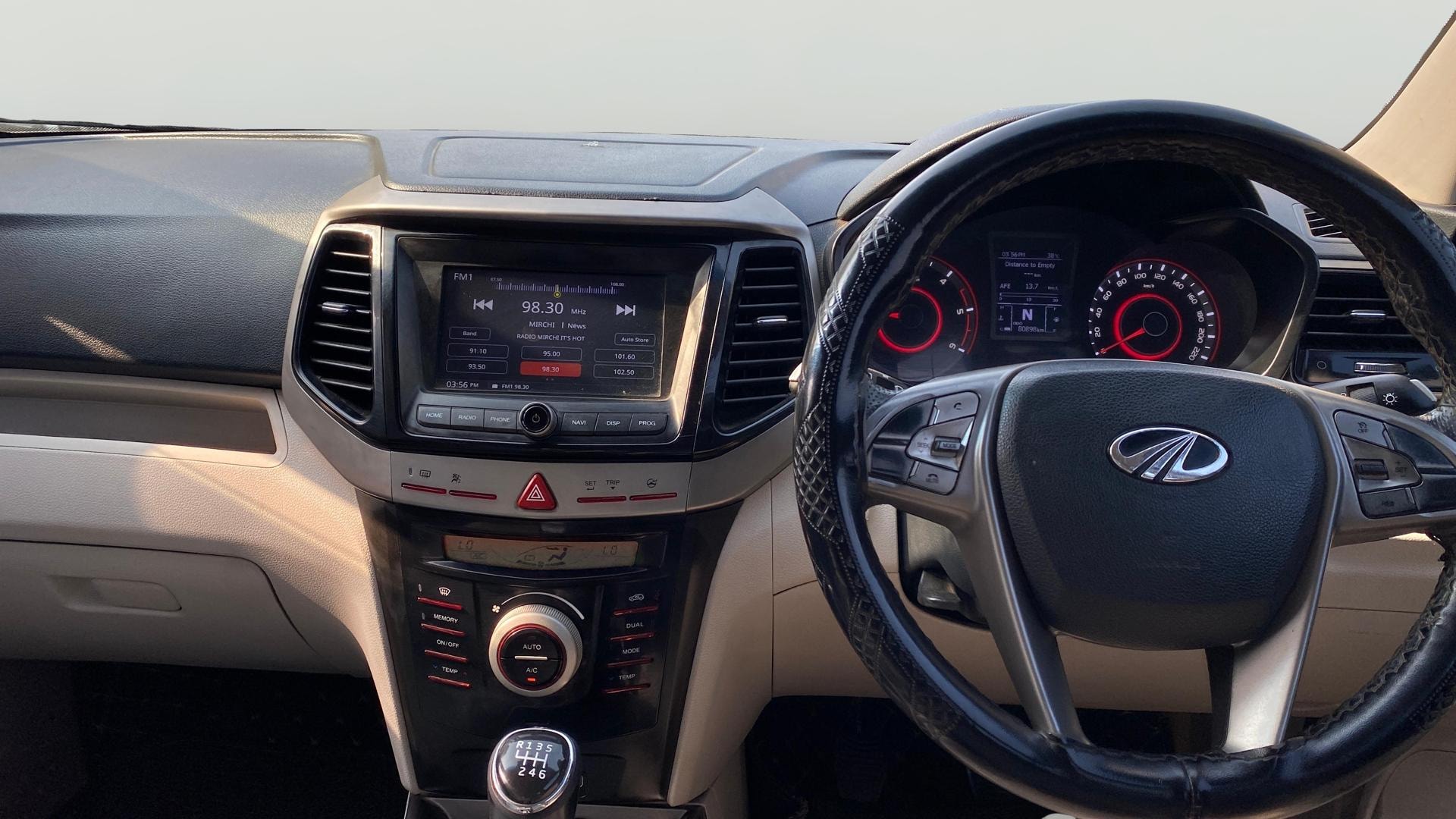 View 2021 Mahindra XUV300 W4 Petrol BS IV Image 33 Used 2021 Mahindra XUV300 W4 Petrol BS IV Image 33