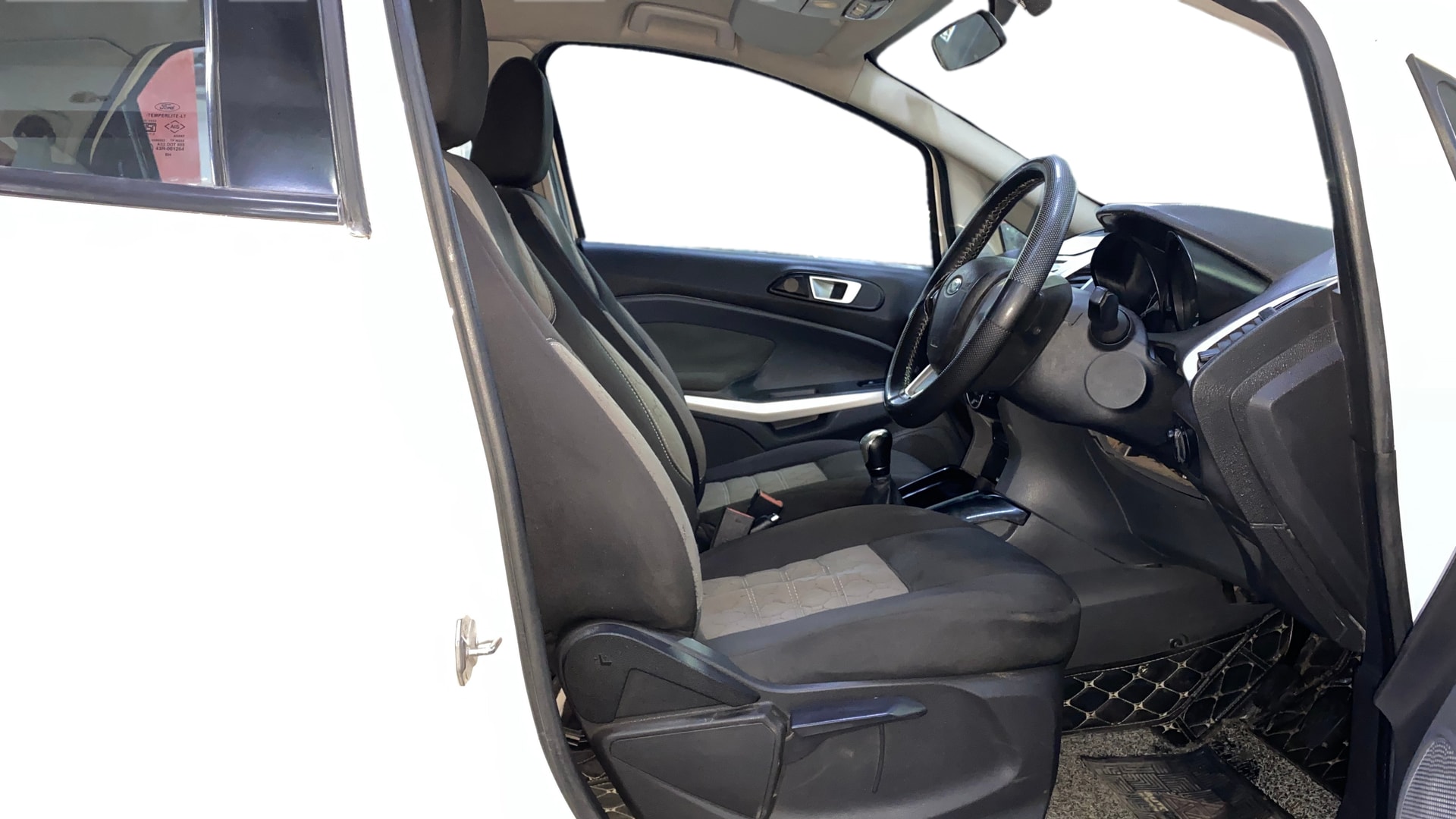 View 2017 Ford EcoSport 1.5 TDCi Diesel Ambiente BS IV Image 19 Used 2017 Ford EcoSport 1.5 TDCi Diesel Ambiente BS IV Image 19