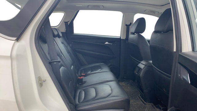 View MG Hector Image 36 Used MG Hector Image 36