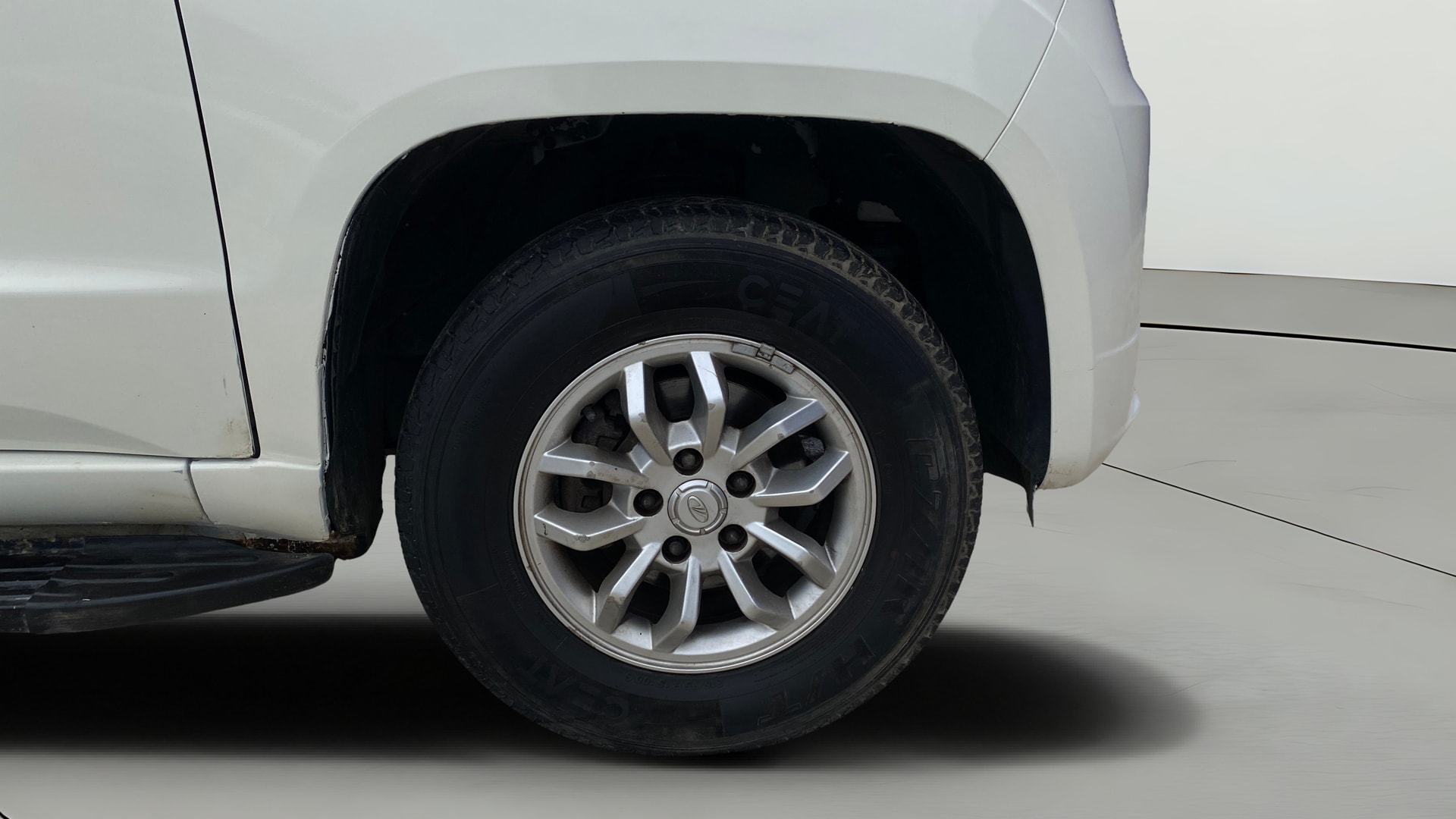 View 2017 Mahindra TUV300 T8 Image 42 Used 2017 Mahindra TUV300 T8 Image 42