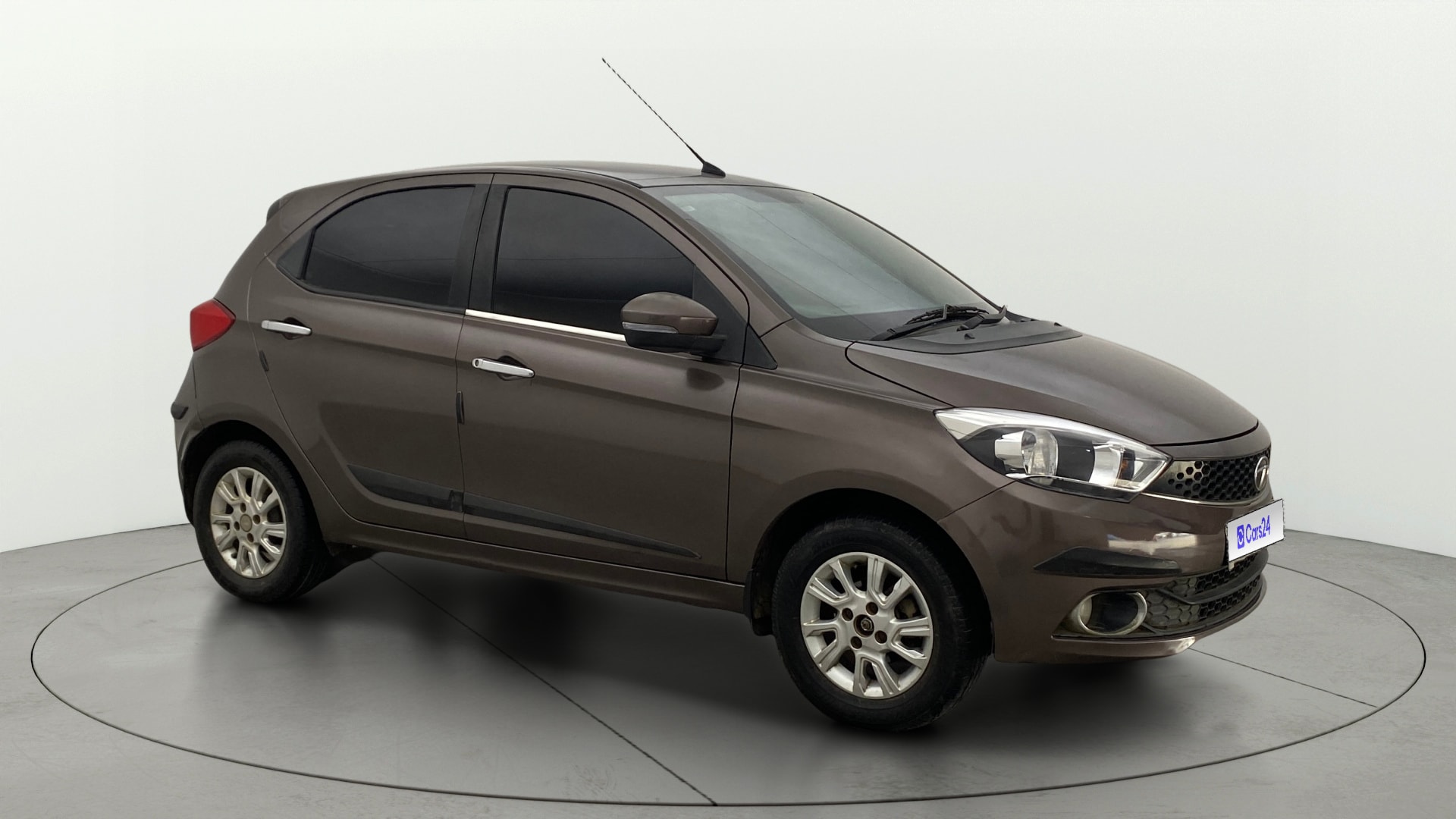 View 2020 Tata Tiago Revotorq XB Image 21 Used 2020 Tata Tiago Revotorq XB Image 21