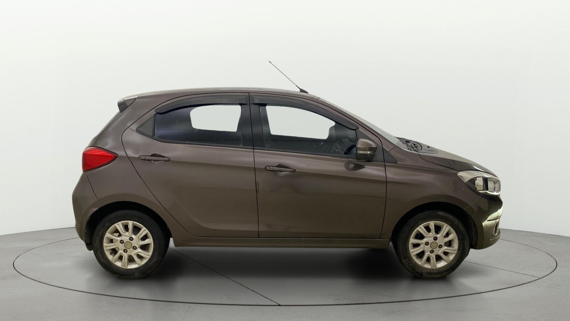 View 2017 Tata Tiago Revotorq XB Image 8 Used 2017 Tata Tiago Revotorq XB Image 8