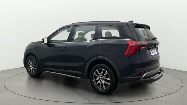 View Mahindra XUV700 Image 2 Used Mahindra XUV700 Image 2