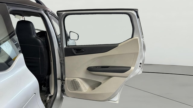 View Renault Triber Image 7 Used Renault Triber Image 7