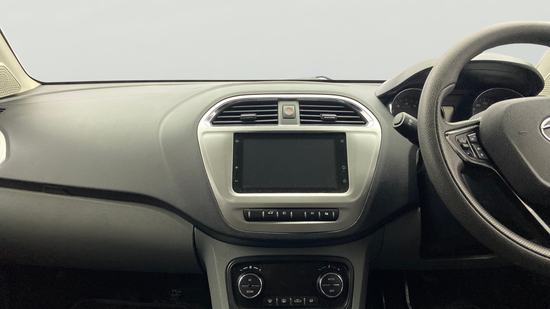 View 2019 Tata Tigor XE Diesel Image 17 Used 2019 Tata Tigor XE Diesel Image 17