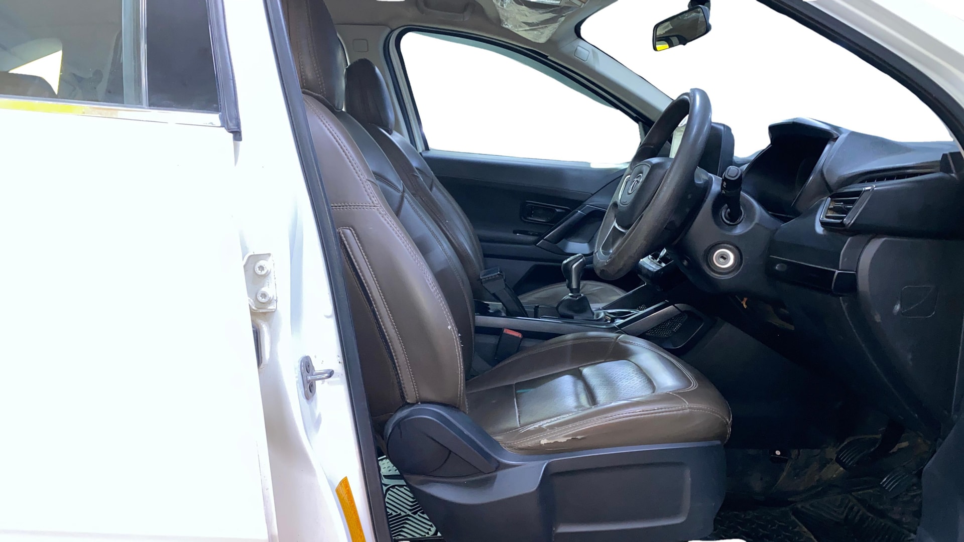 View 2022 Tata Harrier XE Image 18 Used 2022 Tata Harrier XE Image 18