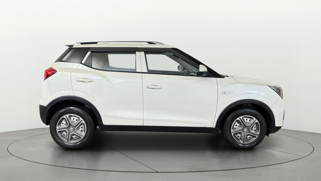 View Mahindra XUV300 Image 9 Used Mahindra XUV300 Image 9