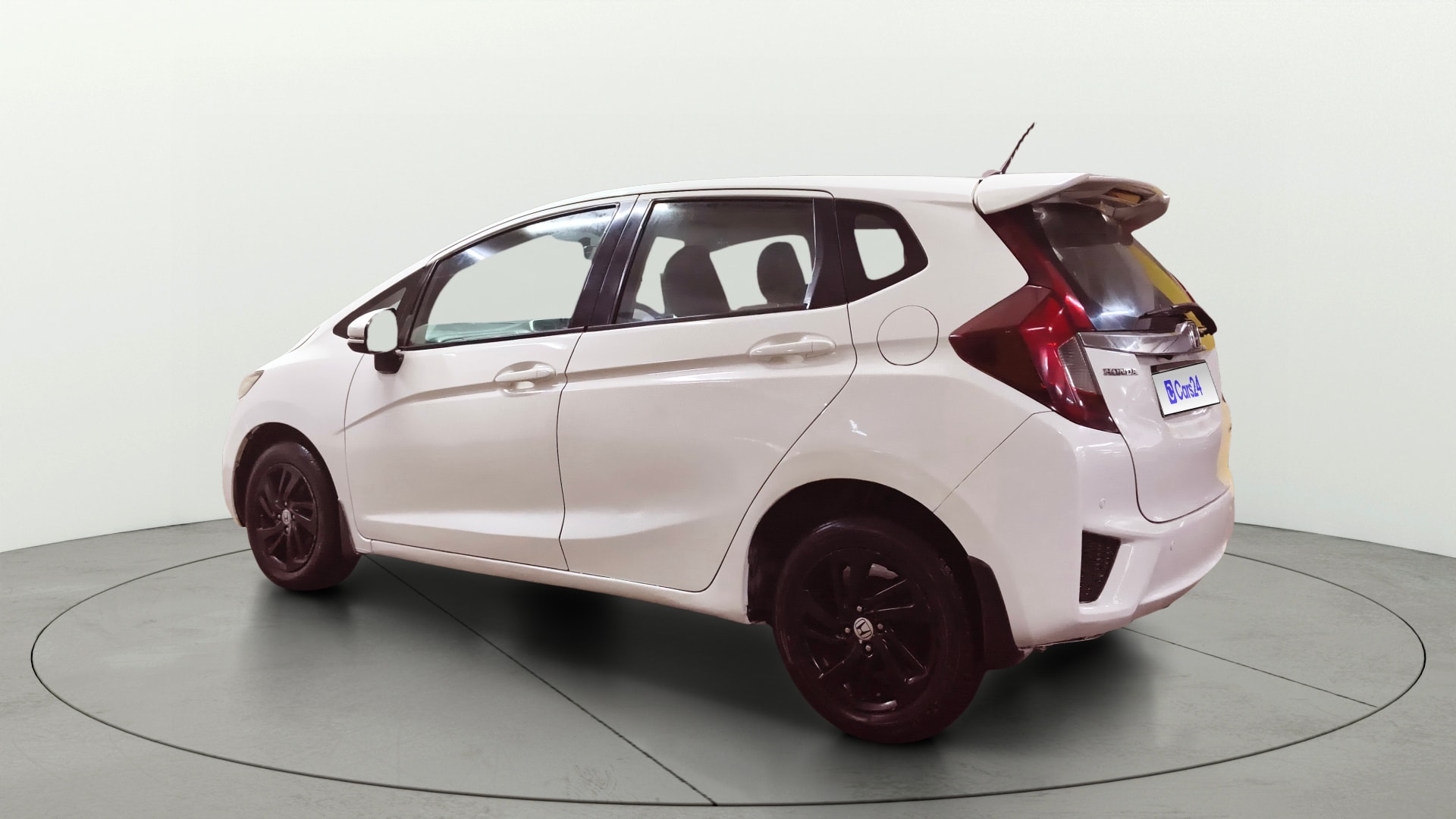 View 2016 Honda Jazz E MT Diesel Image 2 Used 2016 Honda Jazz E MT Diesel Image 2