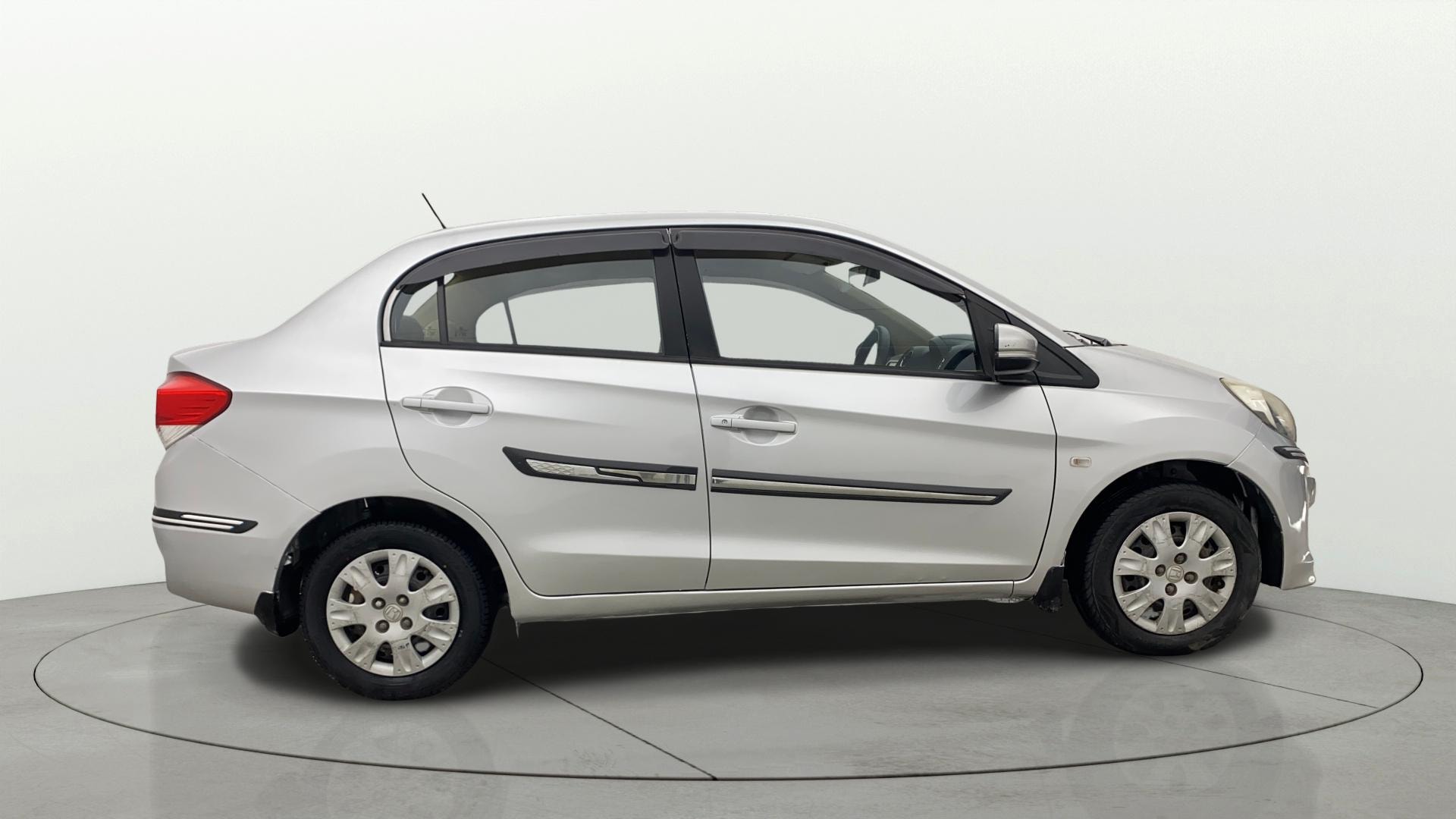 View 2015 Honda Amaze E MT Petrol BS IV Image 8 Used 2015 Honda Amaze E MT Petrol BS IV Image 8