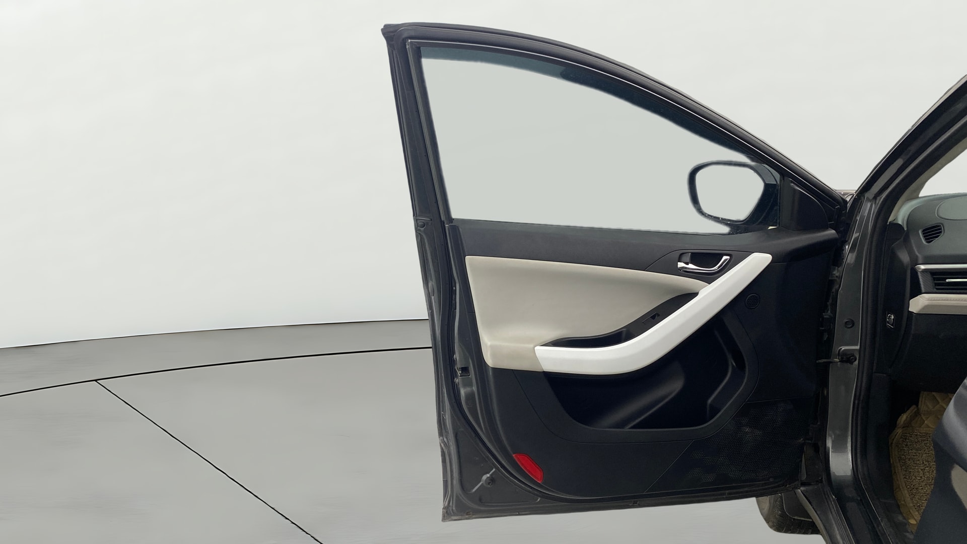 View 2024 Tata Nexon Revotron XE Image 32 Used 2024 Tata Nexon Revotron XE Image 32