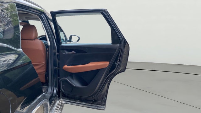 View MG Hector Plus Image 6 Used MG Hector Plus Image 6