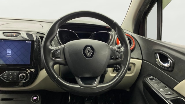 View Renault Captur Image 12 Used Renault Captur Image 12