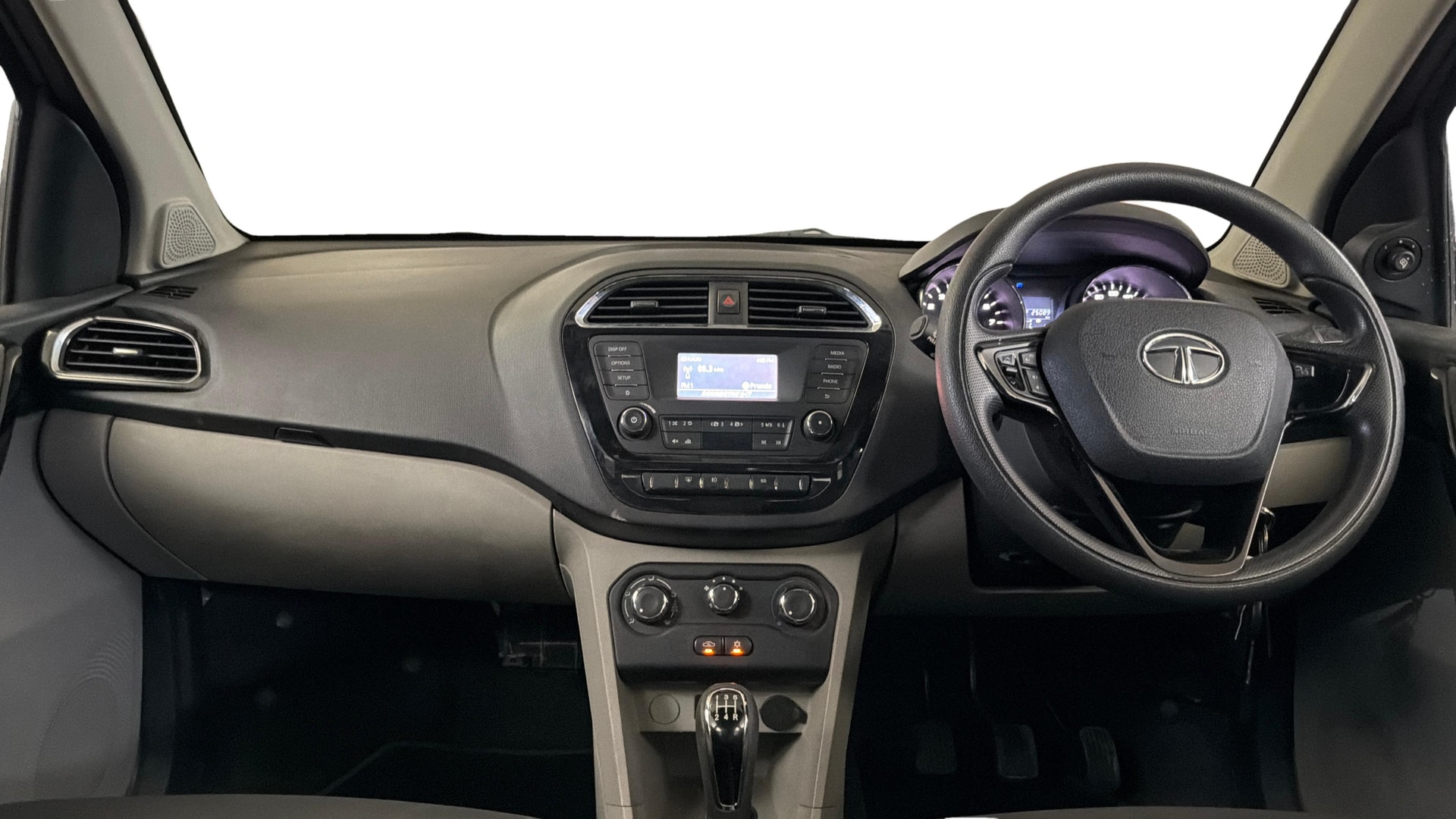 View 2018 Tata Tiago Revotorq XB Image 15 Used 2018 Tata Tiago Revotorq XB Image 15