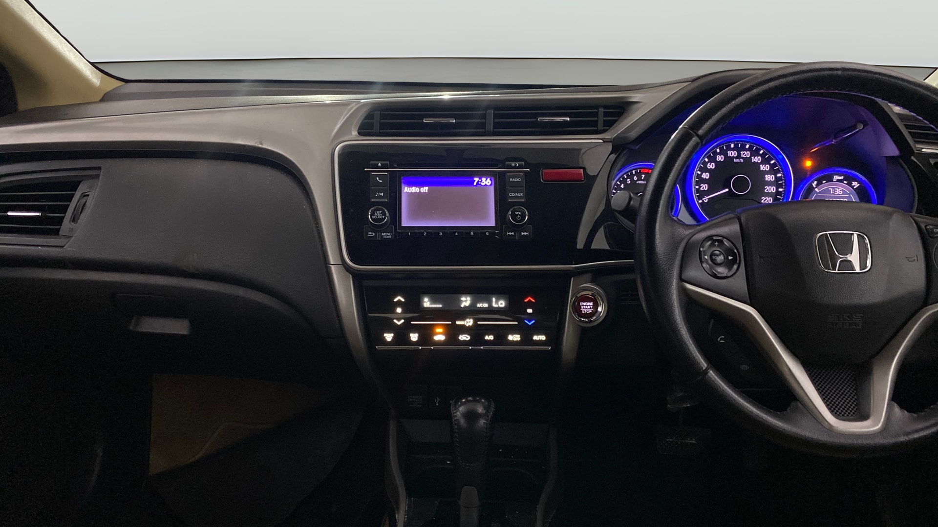 View 2016 Honda City ZX MT Diesel Anniversary Edition Image 18 Used 2016 Honda City ZX MT Diesel Anniversary Edition Image 18