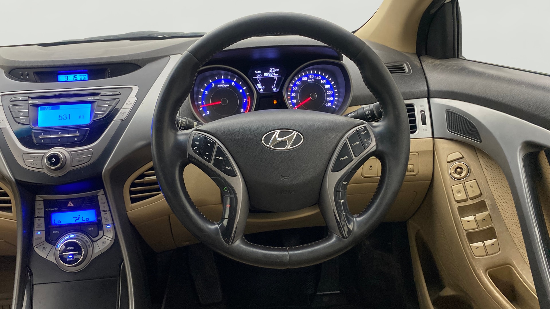 View 2013 Hyundai Elantra 1.6 CRDi S Image 21 Used 2013 Hyundai Elantra 1.6 CRDi S Image 21