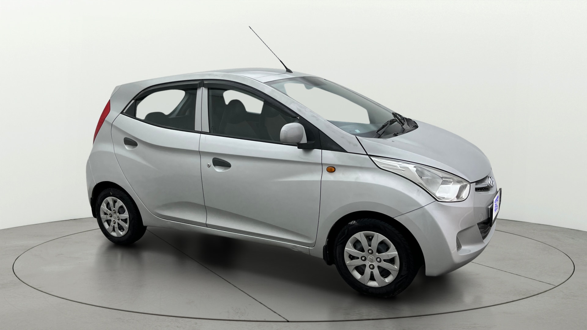 View 2016 Hyundai EON Magna Plus Image 35 Used 2016 Hyundai EON Magna Plus Image 35