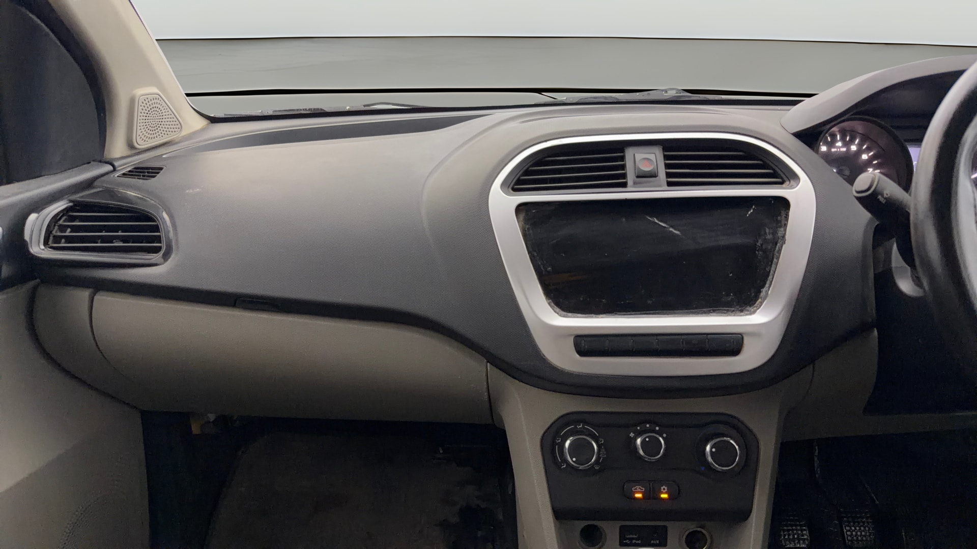 View 2016 Tata Tiago Revotorq XB Image 17 Used 2016 Tata Tiago Revotorq XB Image 17