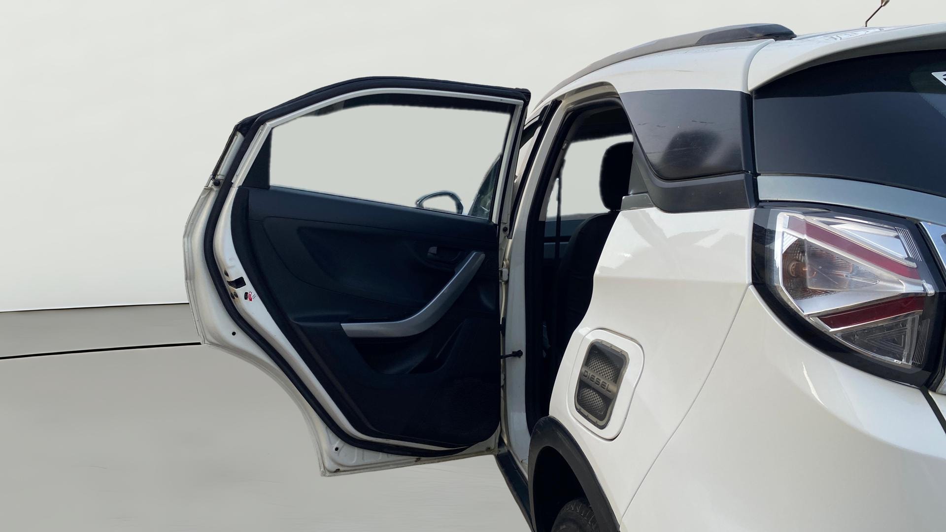 View 2020 Tata Nexon Revotorq XM Image 22 Used 2020 Tata Nexon Revotorq XM Image 22