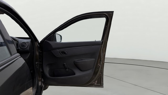 View Renault Kwid Image 43 Used Renault Kwid Image 43
