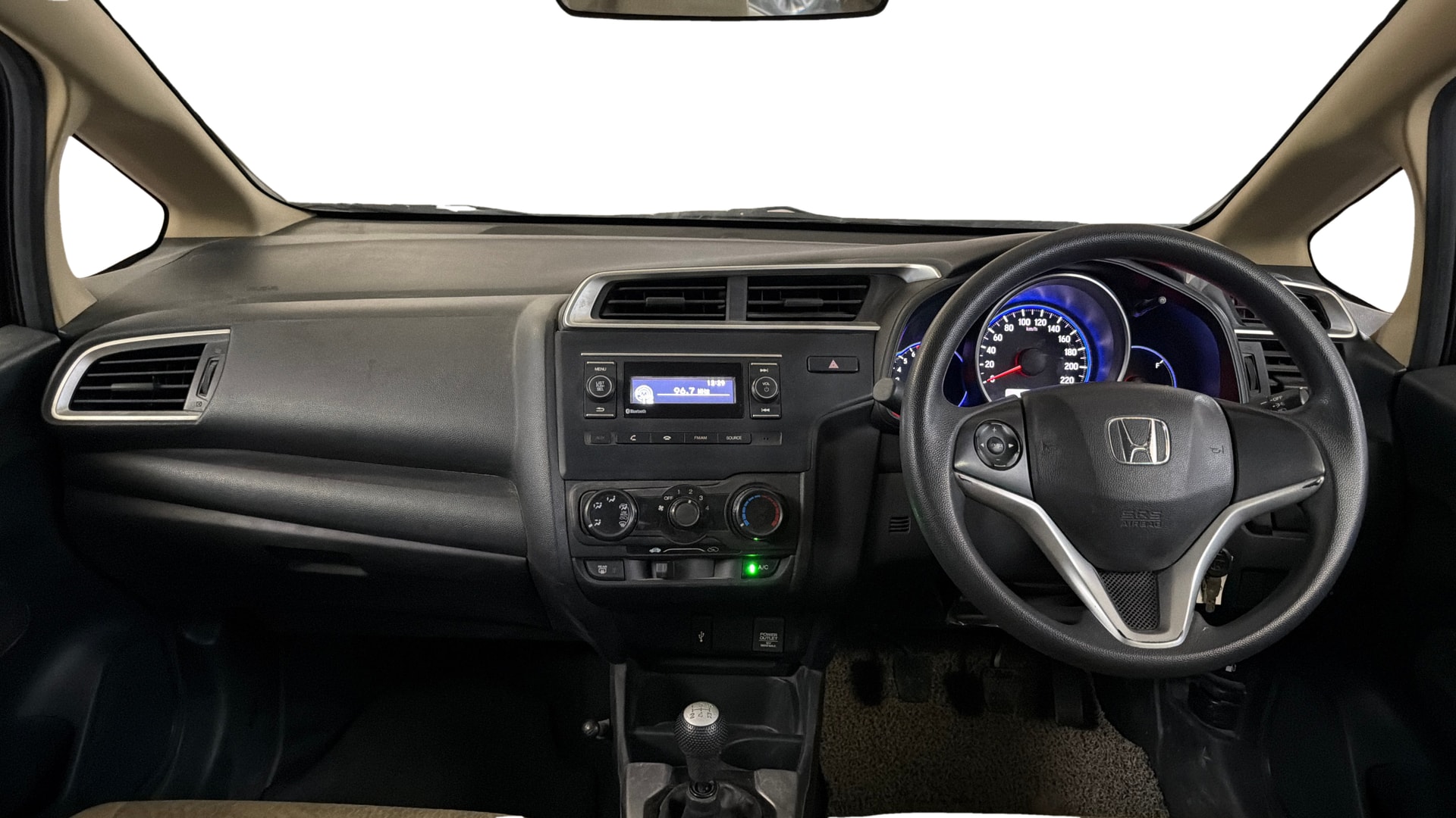 View 2017 Honda Jazz E MT Diesel Image 15 Used 2017 Honda Jazz E MT Diesel Image 15