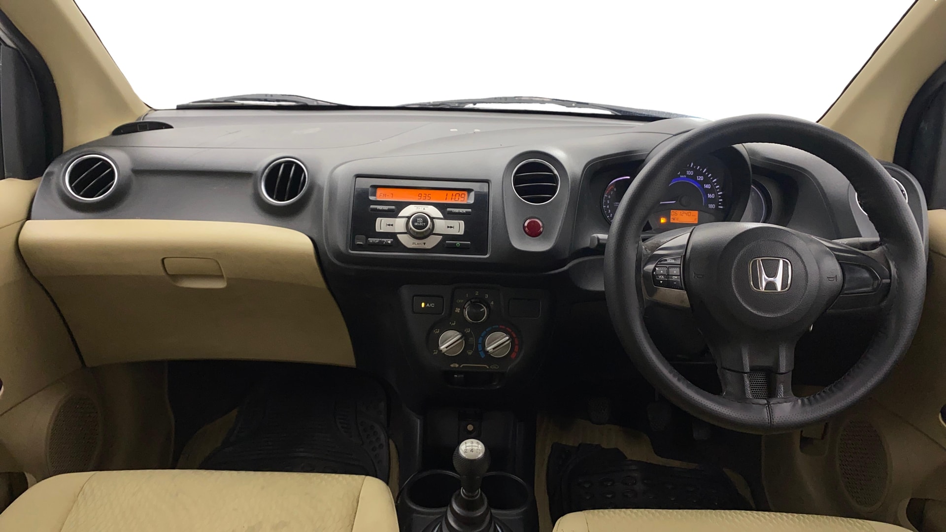 View 2015 Honda Amaze E MT Petrol BS IV Image 15 Used 2015 Honda Amaze E MT Petrol BS IV Image 15