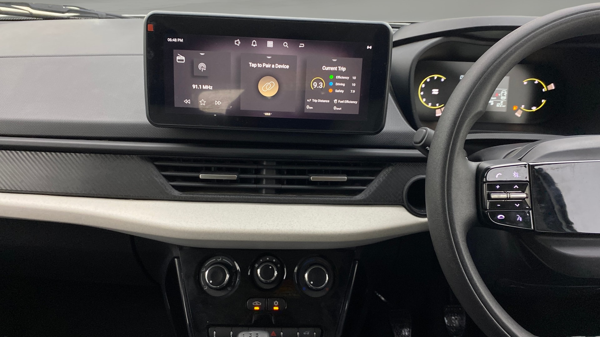 View 2025 Tata Nexon Revotron XE Image 17 Used 2025 Tata Nexon Revotron XE Image 17