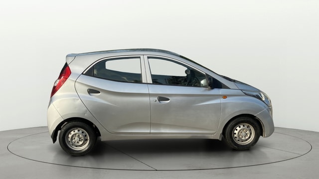 View Hyundai EON Image 29 Used Hyundai EON Image 29