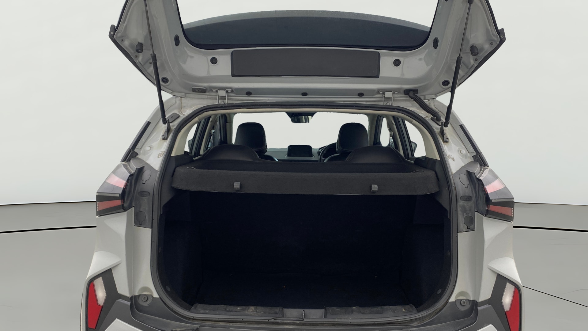 View 2023 Tata Nexon Revotron XE Image 36 Used 2023 Tata Nexon Revotron XE Image 36