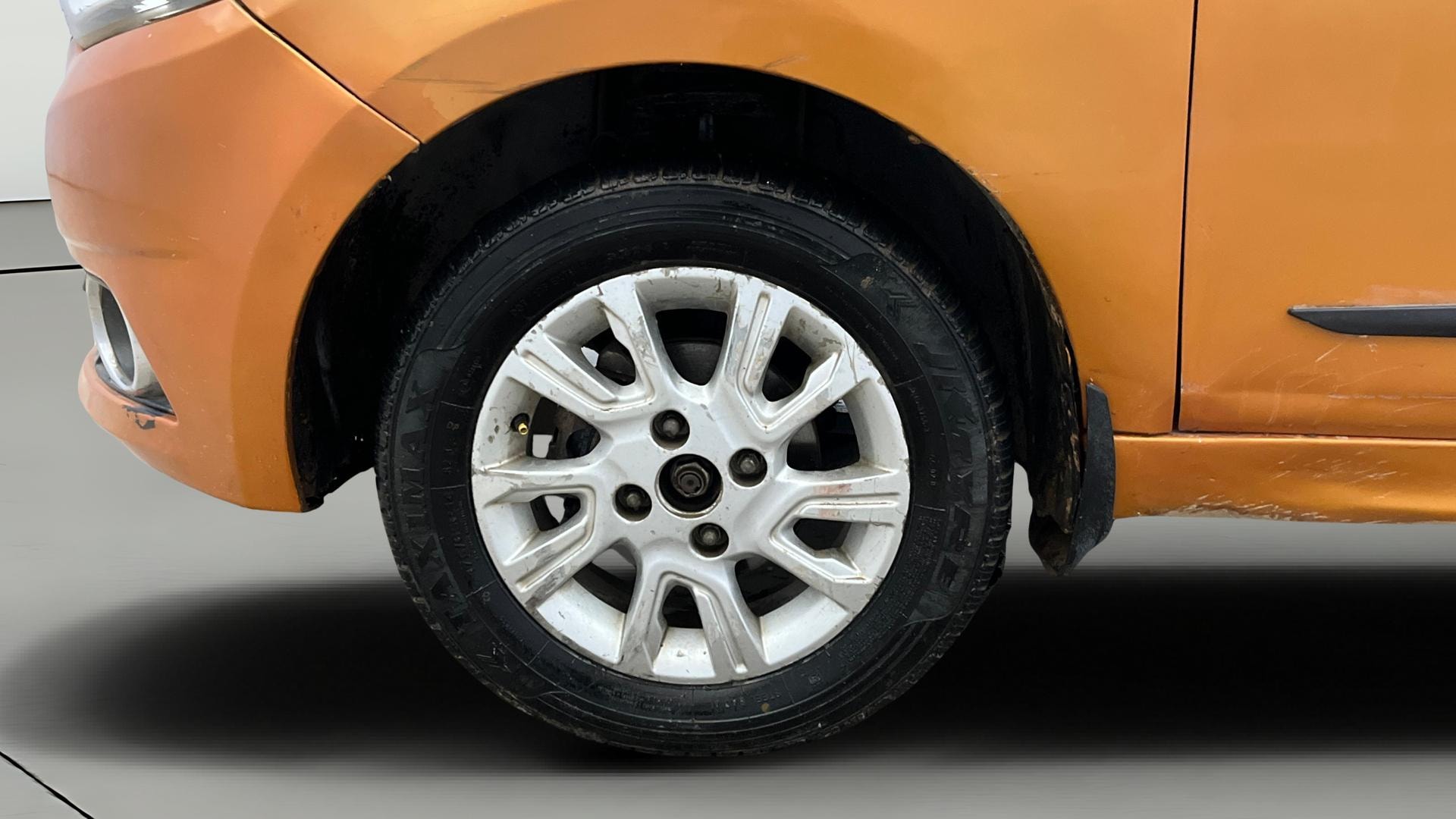 View 2018 Tata Tiago Revotorq XB Image 27 Used 2018 Tata Tiago Revotorq XB Image 27