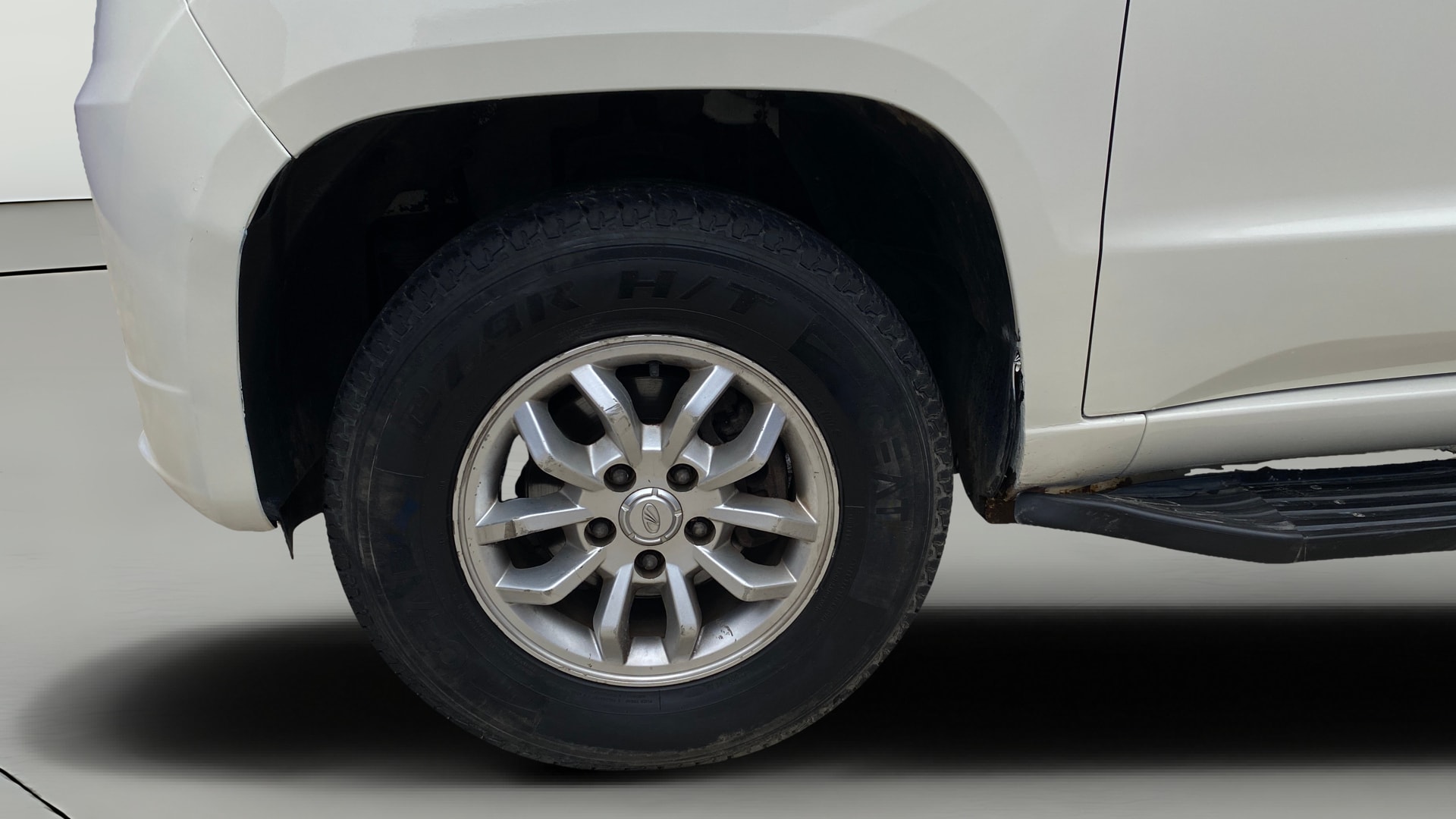 View 2017 Mahindra TUV300 T8 Image 34 Used 2017 Mahindra TUV300 T8 Image 34