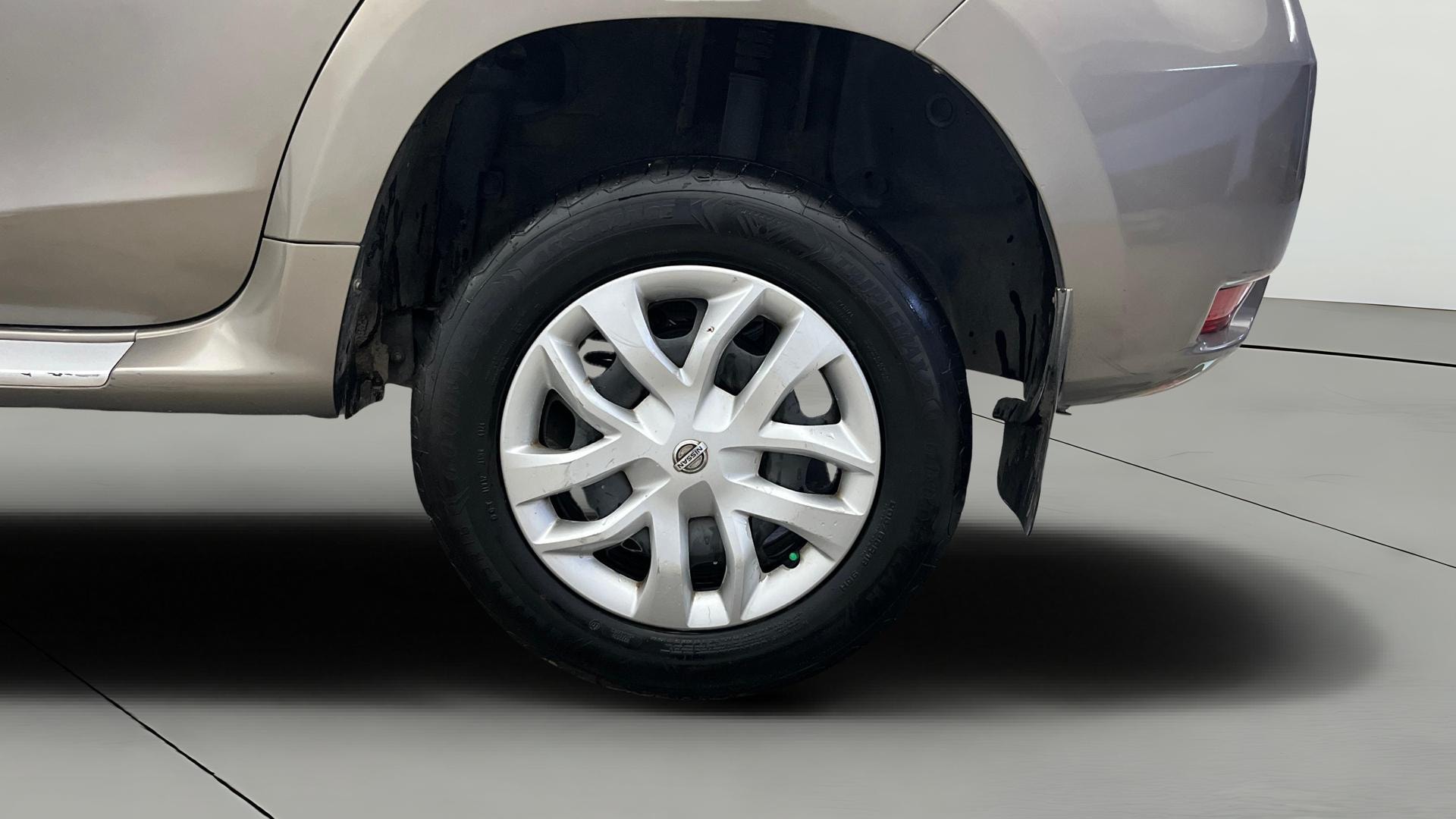 View 2015 Nissan Terrano XL P Image 7 Used 2015 Nissan Terrano XL P Image 7