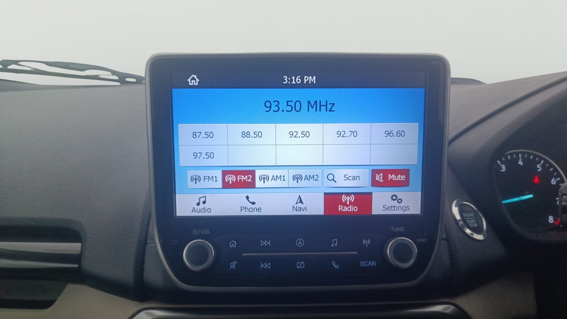 View 2020 Ford EcoSport 1.5 TDCi Diesel Ambiente BS IV Image 32 Used 2020 Ford EcoSport 1.5 TDCi Diesel Ambiente BS IV Image 32