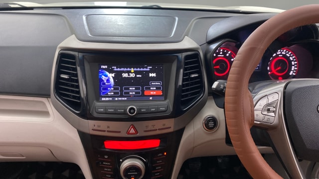 View Mahindra XUV300 Image 33 Used Mahindra XUV300 Image 33