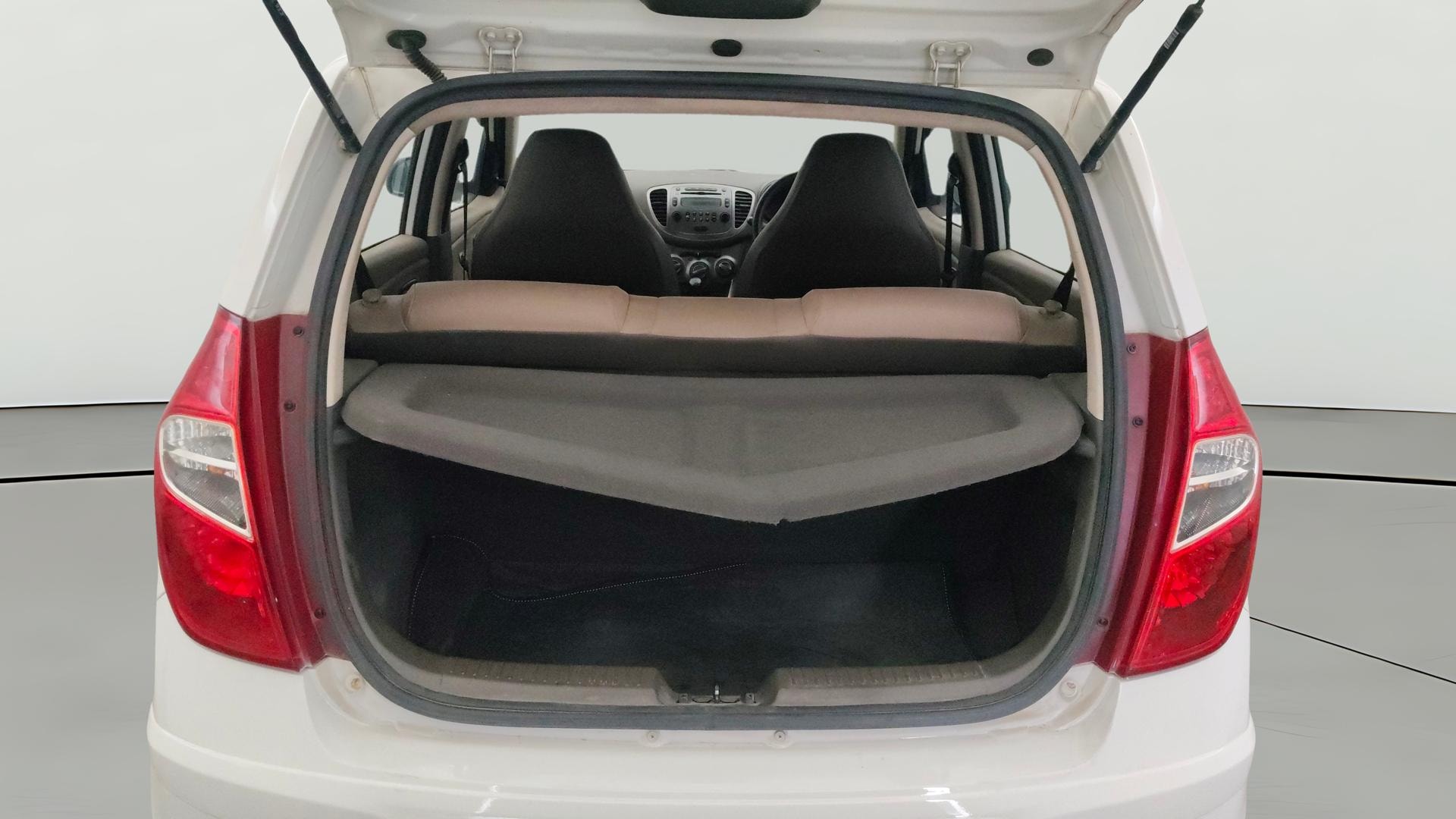 View 2014 Hyundai i10 1.2 Asta MT Image 36 Used 2014 Hyundai i10 1.2 Asta MT Image 36
