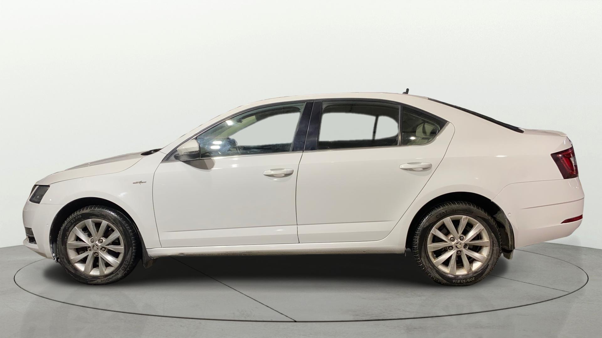 View 2019 Skoda Octavia 1.8 Style Plus TSI AT Image 26 Used 2019 Skoda Octavia 1.8 Style Plus TSI AT Image 26