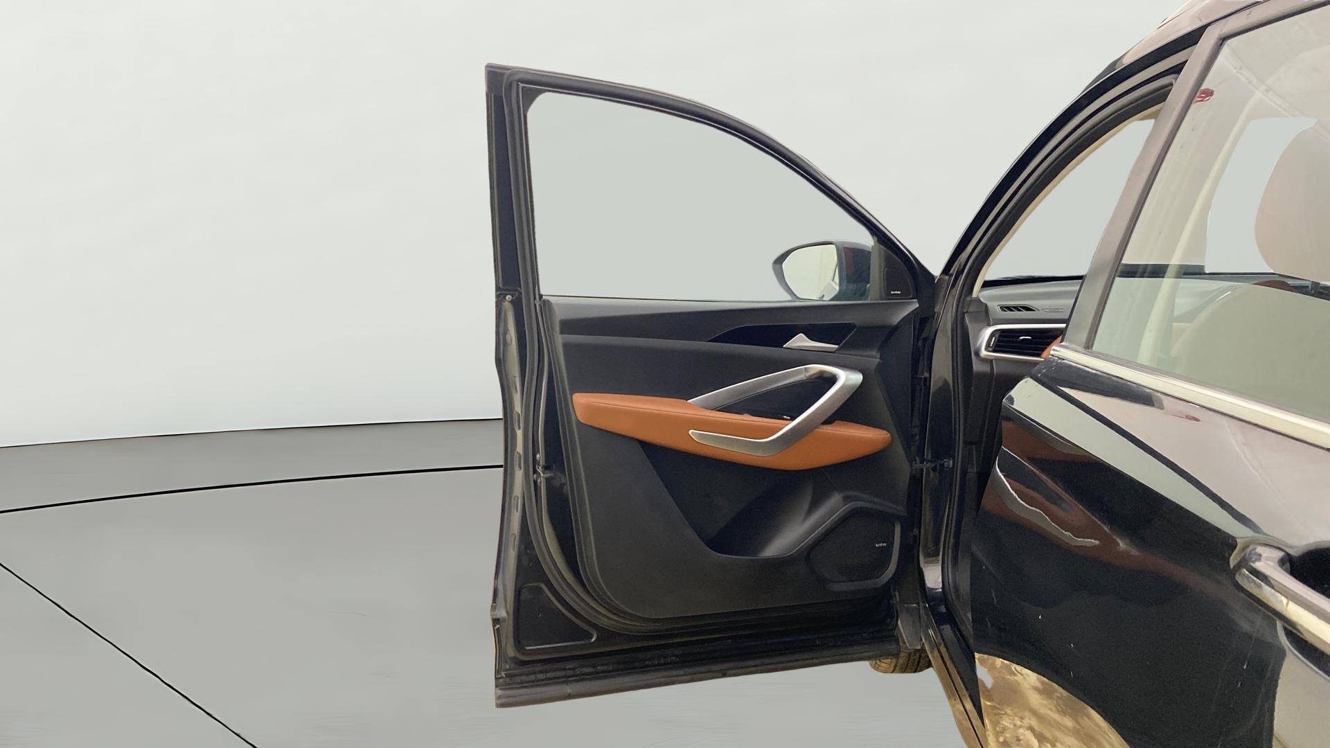 View 2021 MG Hector Plus Sharp CVT Petrol Image 40 Used 2021 MG Hector Plus Sharp CVT Petrol Image 40