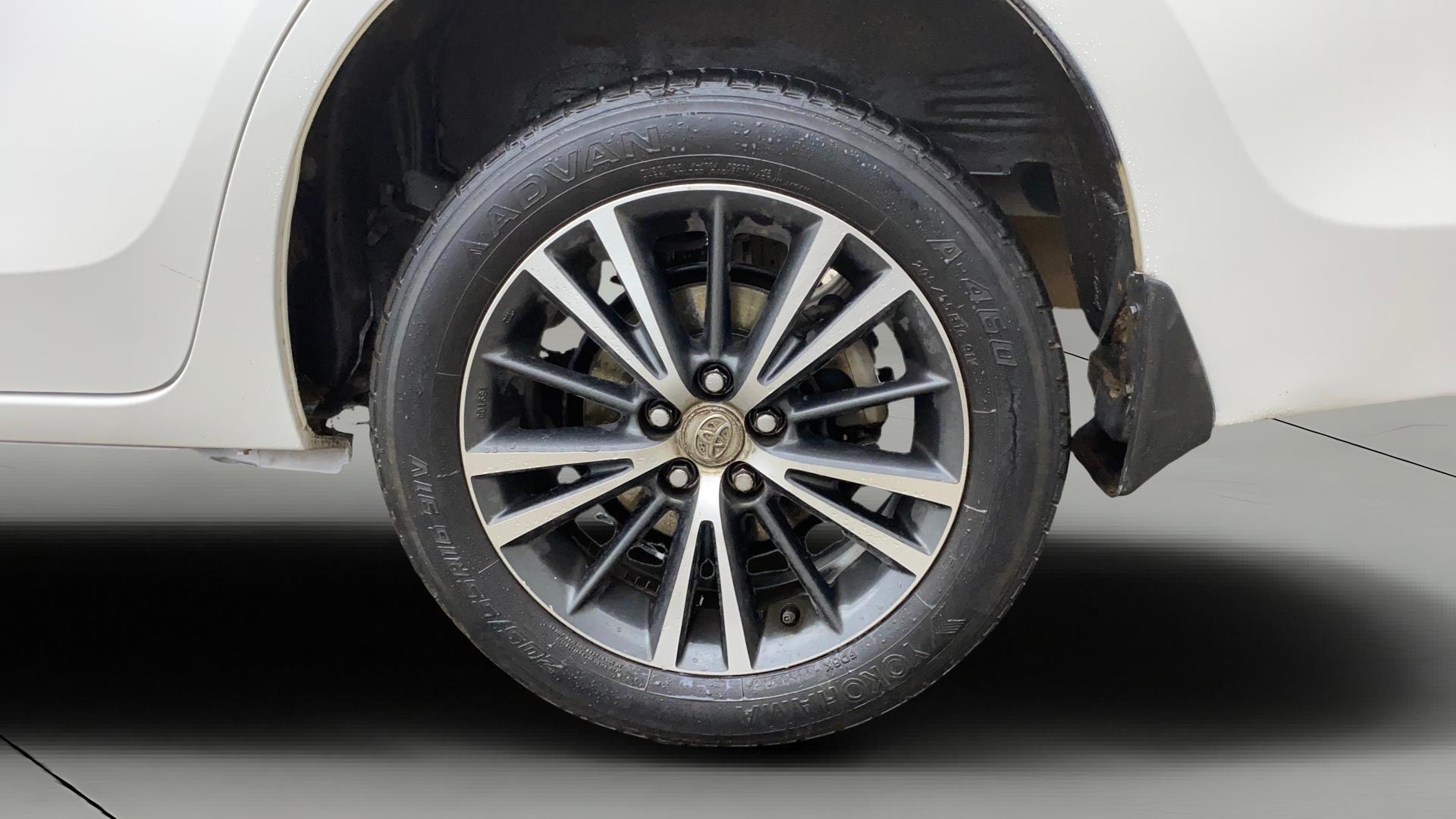 View 2017 Toyota Corolla Altis 1.8 VL AT Image 12 Used 2017 Toyota Corolla Altis 1.8 VL AT Image 12