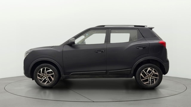 View Mahindra XUV300 Image 27 Used Mahindra XUV300 Image 27