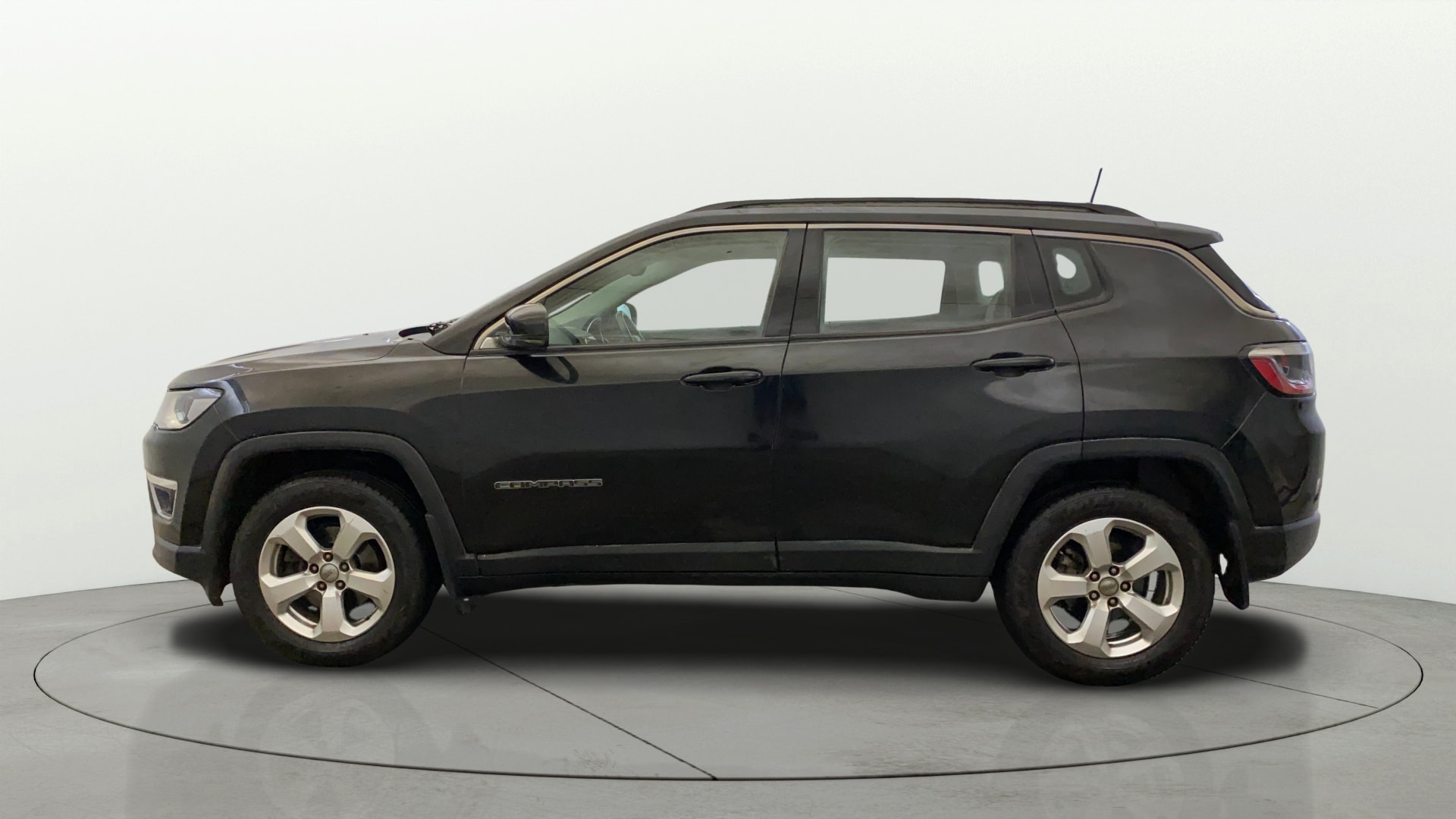 View 2017 Jeep Compass Limited (O)1.4 Multi AIR Petrol DDCT AT BS IV Image 5 Used 2017 Jeep Compass Limited (O)1.4 Multi AIR Petrol DDCT AT BS IV Image 5