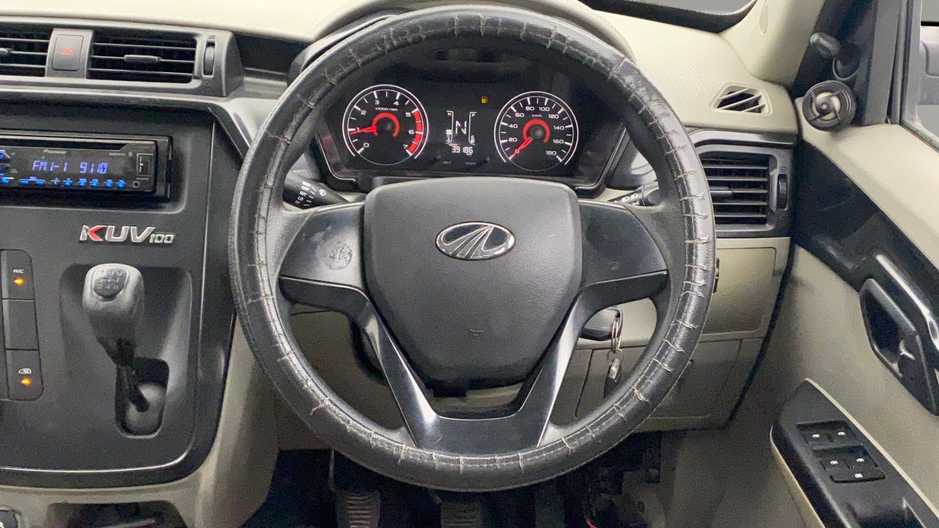 Used 2017 Mahindra KUV100 Used 2017 Mahindra KUV100