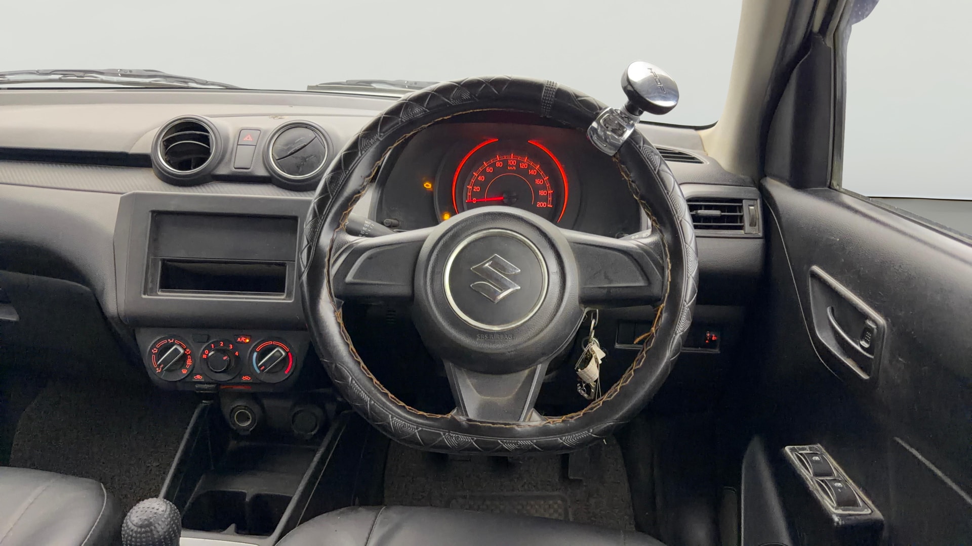 View 2018 Maruti Suzuki 1000 Base Variant Image 20 Used 2018 Maruti Suzuki 1000 Base Variant Image 20