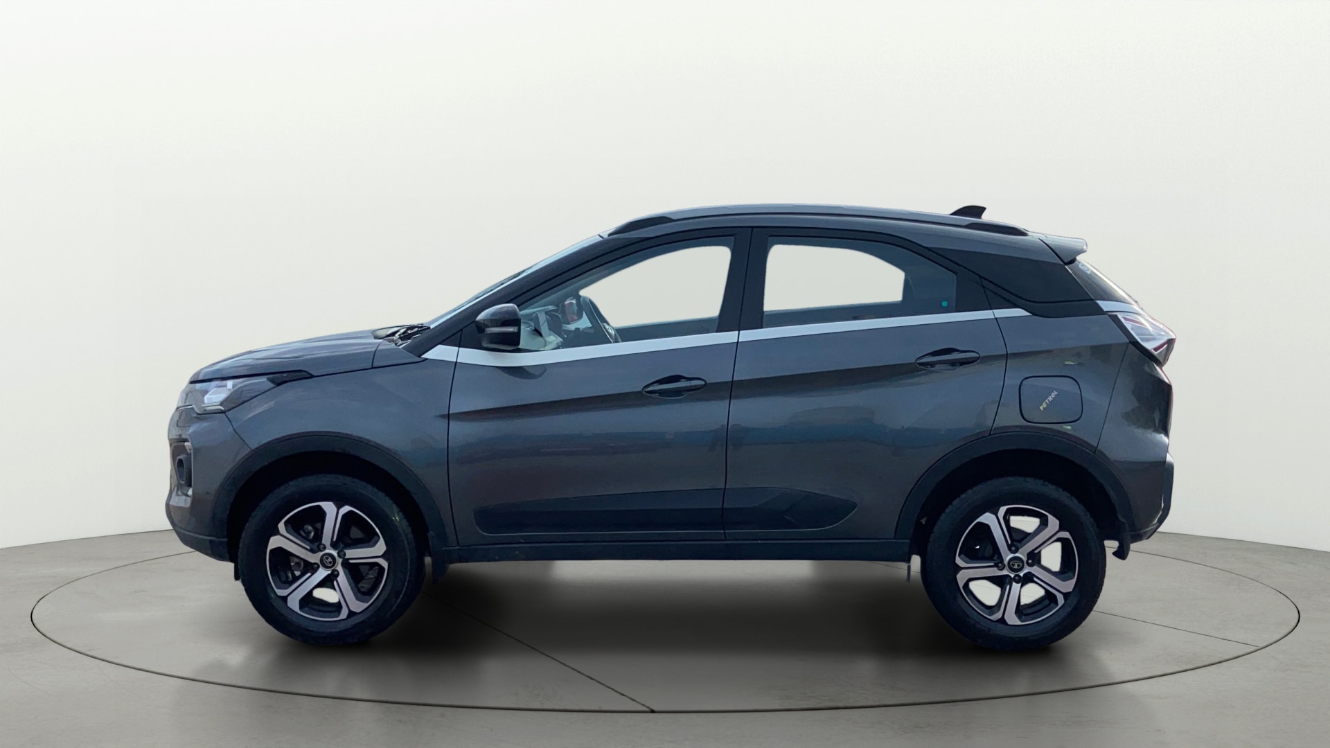 View 2021 Tata Nexon Revotron XE Image 6 Used 2021 Tata Nexon Revotron XE Image 6