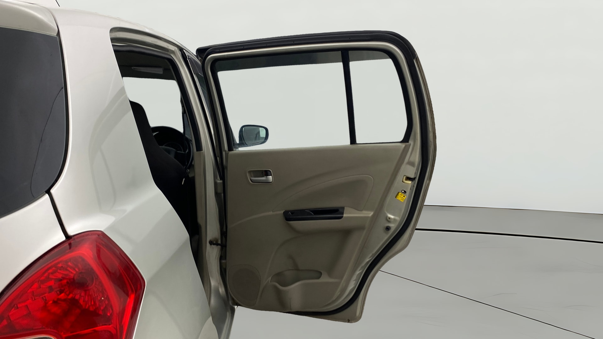 View 2015 Maruti Suzuki 1000 Base Variant Image 7 Used 2015 Maruti Suzuki 1000 Base Variant Image 7